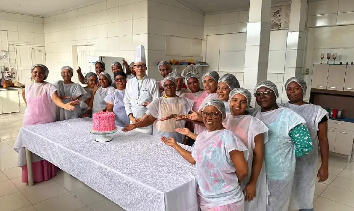 18 novos talentos se formam no curso de Decoração de Bolos em Catu