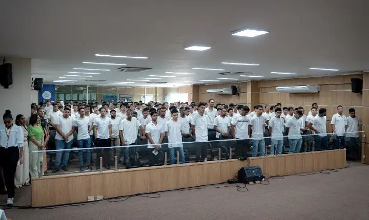 303 jovens participam de cerimônia de Juramento à Bandeira em Catu