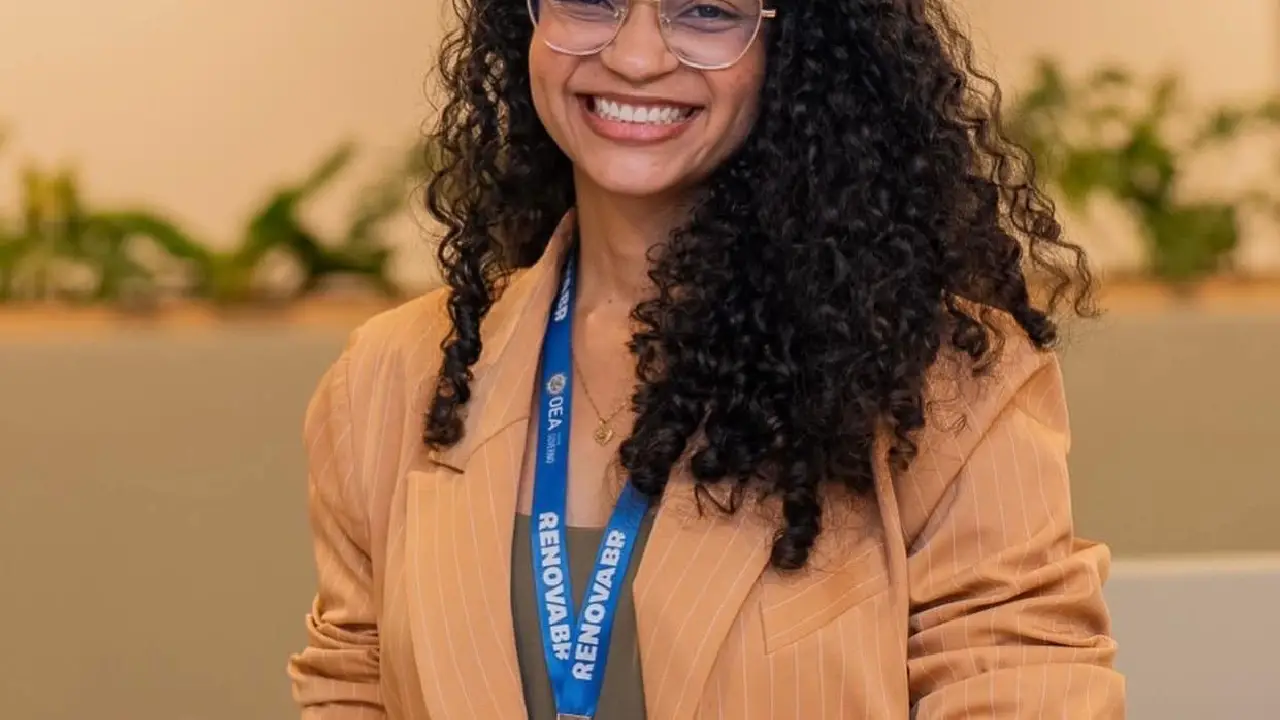 Após ter sofrido um grave acidente vereadora Luma Menezes recebe alta hospitalar