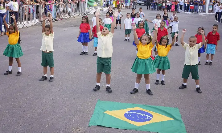 Ato Cívico de Pojuca celebra a Independência com patriotismo, cultura e protagonismo estudantil