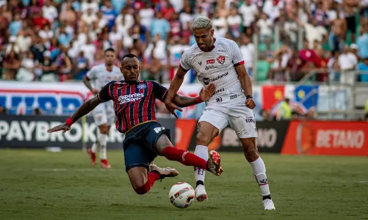 Bahia vence Ba-Vi e assume liderança do Baianão