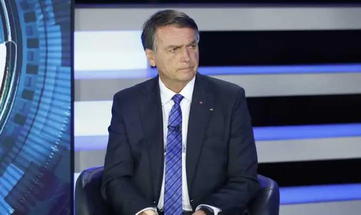Bolsonaro critica Lula e promete aumento real para o salário mínimo em sabatina da Record TV