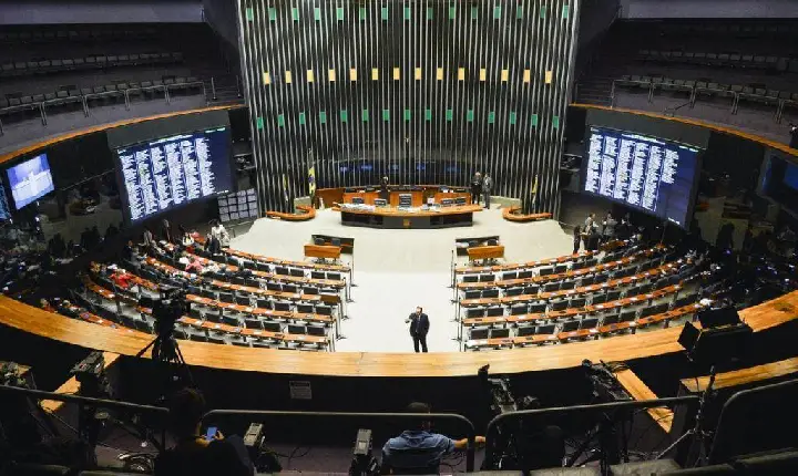 Câmara dos Deputados aprova texto-base que regulamenta a reforma tributária