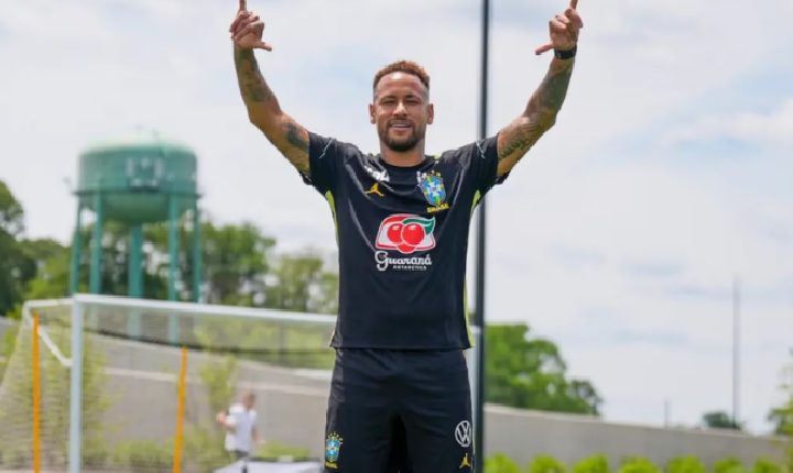 Carlo Ancelotti garante que Neymar estará disponível diante da Escócia
