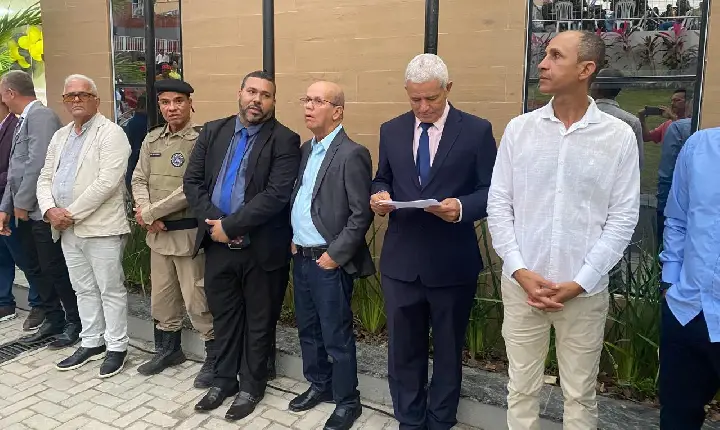 Catu - Inaugurada reforma e modernização da Câmara de Vereadores de Catu