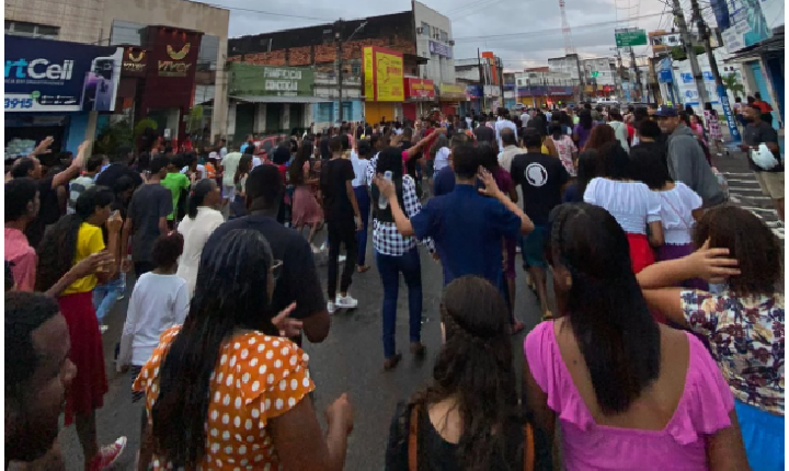 Com o apoio da Prefeitura de Alagoinhas, centenas de fiéis participam da 26ª Marcha para Jesus