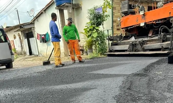 Depois de muitos anos de espera, Rua Tom Jobim no Bom Viver recebe pavimentação