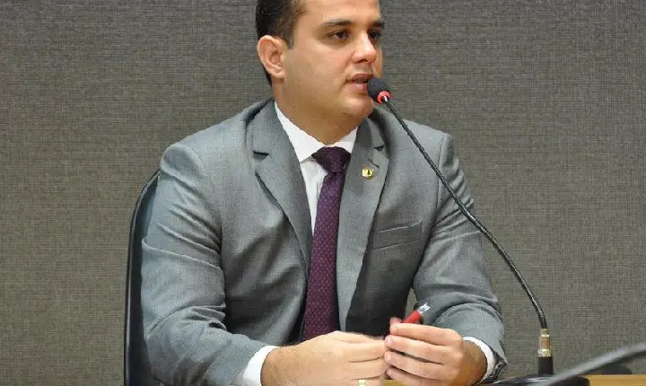 Deputado Alex Lima anuncia pausa na política para cuidar da saúde mental