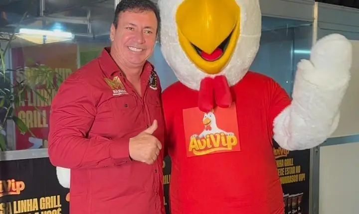 Ditinho Lemos celebra sucesso do estande da Avivip na ExpoSAJ 2025