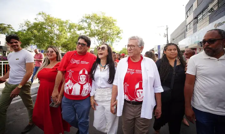 Durante homenagens a São Thomaz de Cantuária, Ivoneide Caetano ressalta compromisso com Camaçari e foco no trabalho