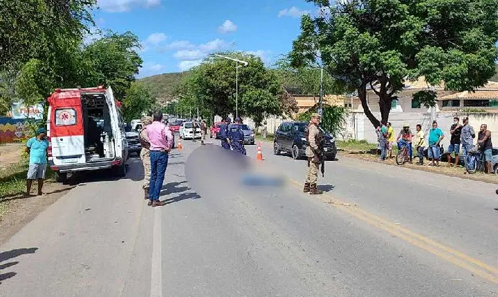 Homem é morto a tiros após descer de van em Jacobina