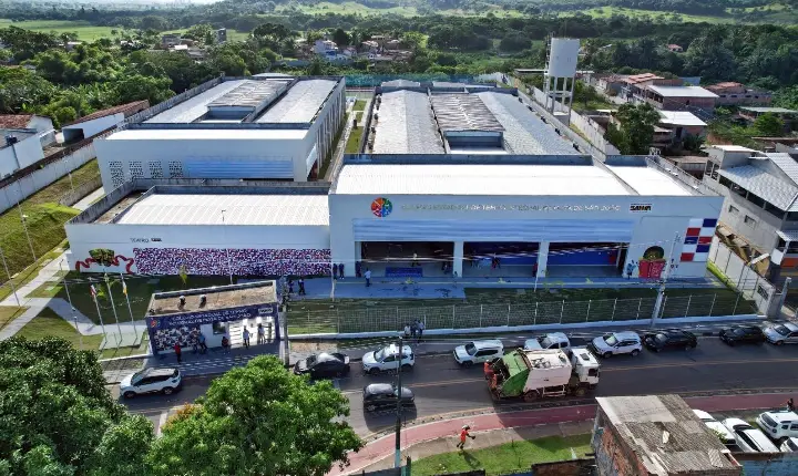 Jerônimo Rodrigues inaugura escola de tempo integral e autoriza pacote de obras para ampliar infraestrutura em Mata de São João