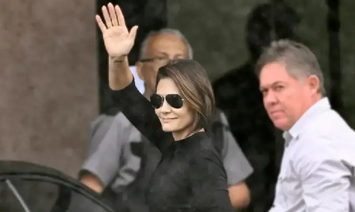 Michelle Bolsonaro deixa o PL Mulher e agrava crise com Flávio