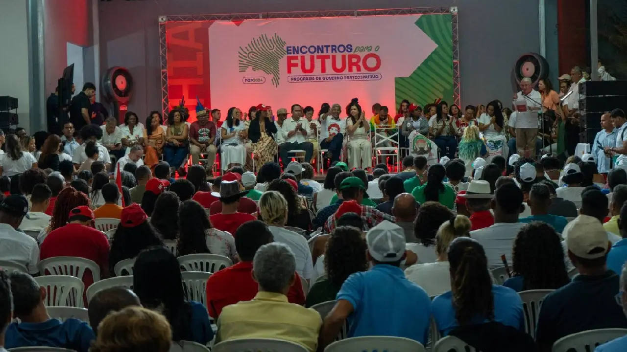 Movimentos sociais lotam encontro do PGP 2026 em Feira de Santana e reforçam apoio à construção participativa do programa de governo