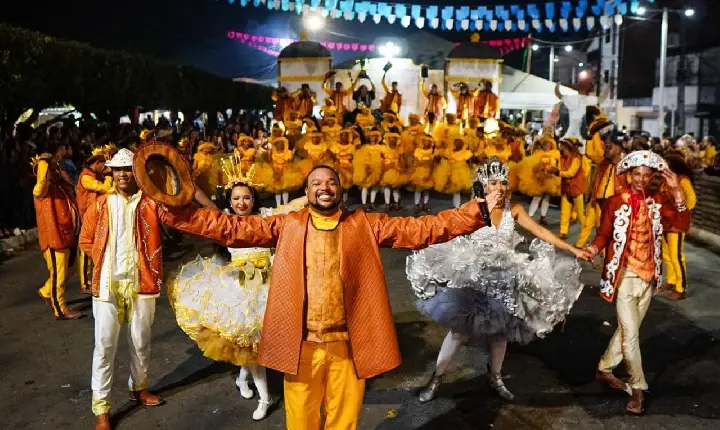 Muita música e danças das quadrinhas juninas marcaram o Primeiro dia do Arraiá Tamo Juntos de Catu