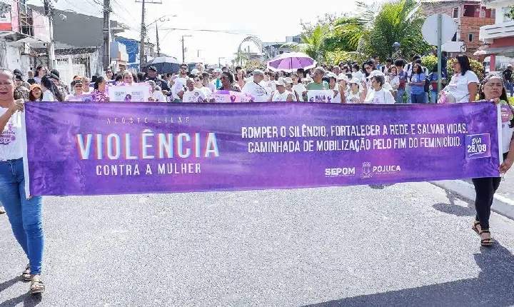 Pojuca se une em caminhada pelo fim da violência contra a mulher