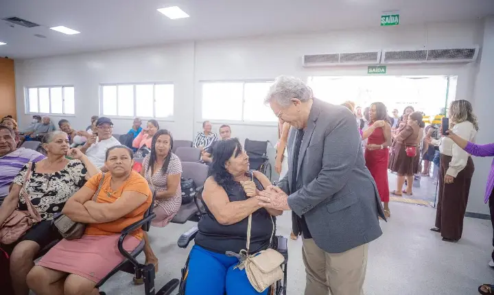 Prefeito Caetano celebra marca de 8 mil atendimentos na Policlínica de Camaçari e anuncia novos exames
