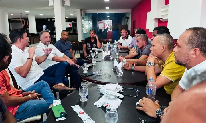 Prefeito Gustavo Carmo anuncia vereador José Edesio como líder do governo na Câmara