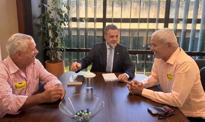 Prefeito Pequeno Sales busca novos recursos para Catu em agenda oficial em Brasília