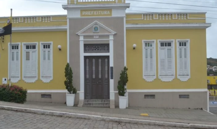 Prefeitura de Catu Antecipa Pagamento da 2ª Parcela do 13º Salário