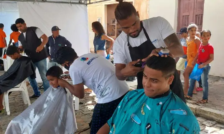 Projeto Mais Cidadania leva serviços para os moradores de Aporá