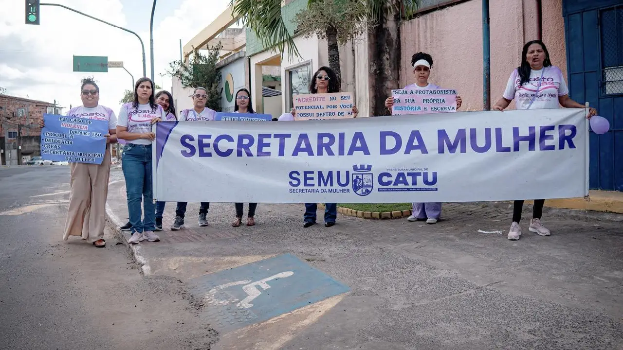 Secretaria da Mulher realiza blitz educativa em alusão ao Agosto Lilás