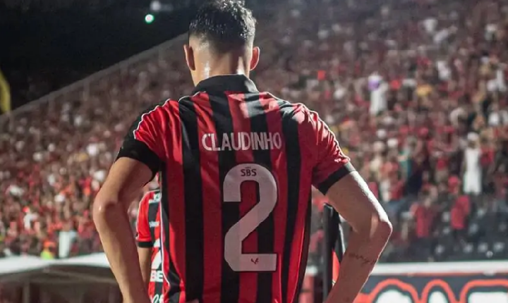 Vitória anuncia empréstimo de lateral-direito para o Sport