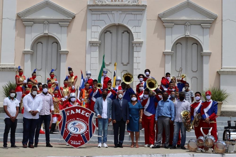 Prefeito anuncia investimentos na ordem 413 milhões de reais e a geração de 2 mil novos empregos