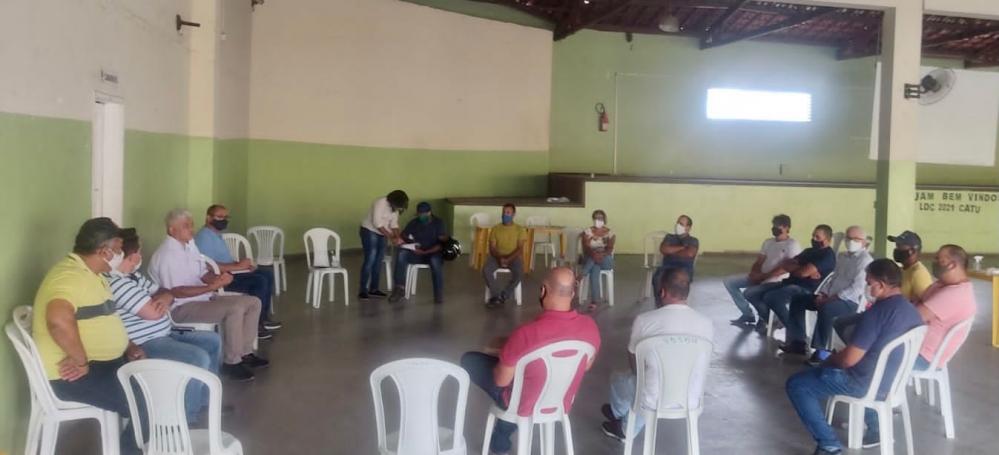 Secretaria de Agricultura promove encontro com criadores de gado leiteiro no município