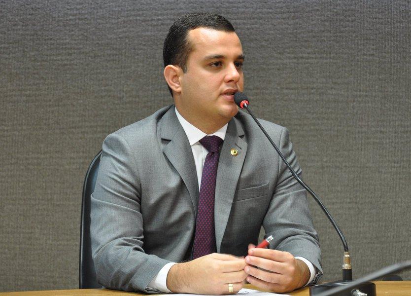 Deputado Alex Lima anuncia pausa na política para cuidar da saúde mental