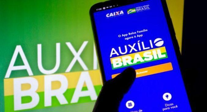Auxílio Brasil começa a ser pago nesta segunda (18), mas sem aumento de R$ 200