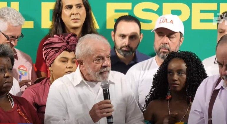 Lula faz piada com guerra na Ucrânia durante evento em Minas Gerais