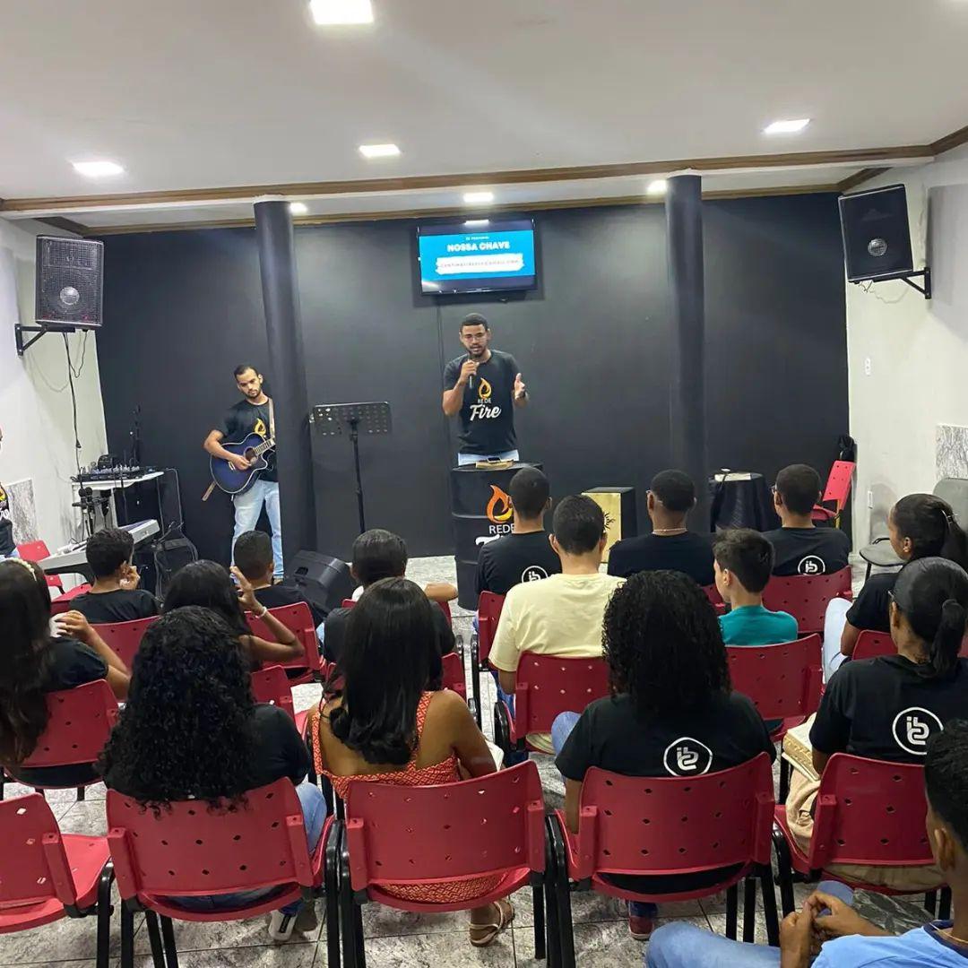 Rede Fire da Igreja Batista Central de Catu: Encontro de jovens e adoração