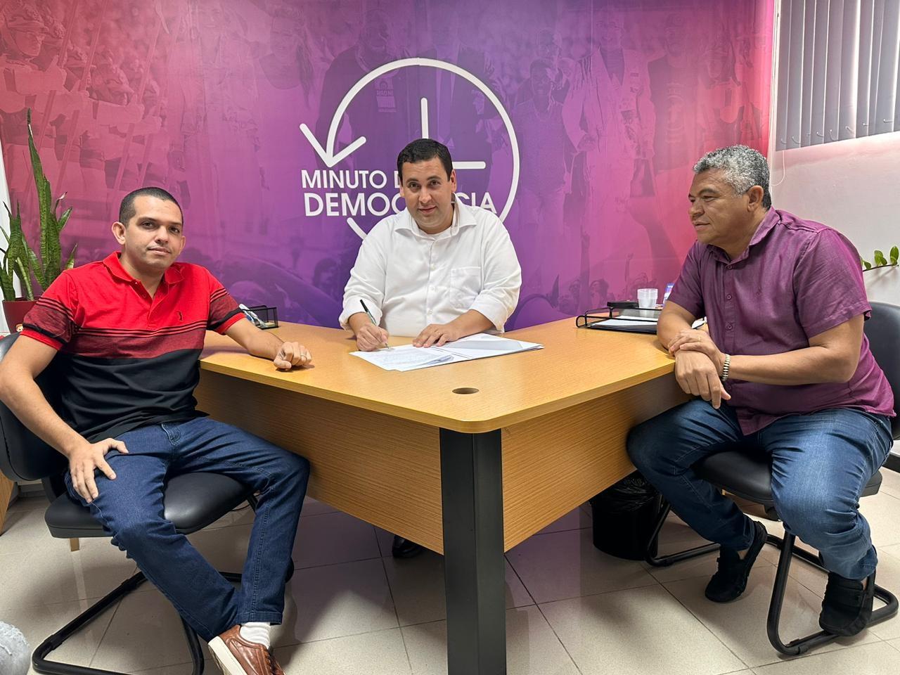 Prefeito de Piraí do Norte, Ulysses Veiga se filia ao PT Bahia