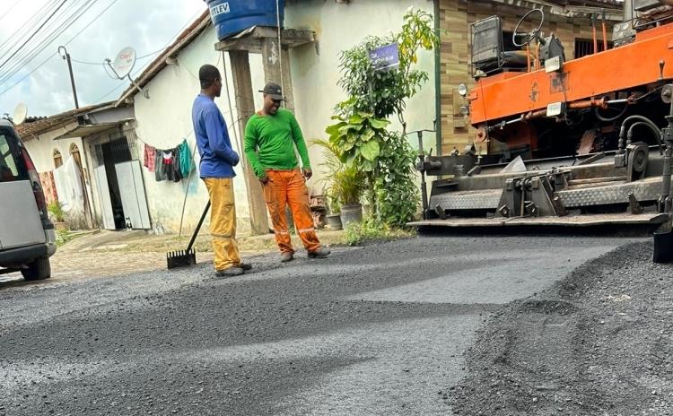 Depois de muitos anos de espera, Rua Tom Jobim no Bom Viver recebe pavimentação
