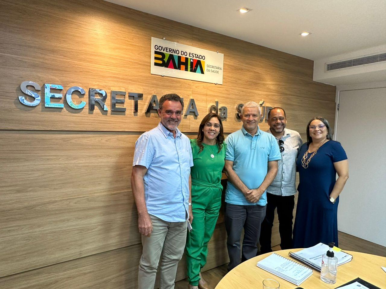 Prefeito Pequeno Sales vai a Secretaria do Estado em busca de investimentos e melhorias para a Saúde do município