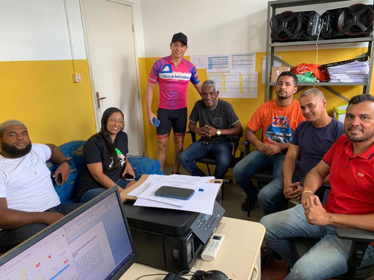 Ciclistas se reunem na sede da Secretaria de Juventude para alinhar os detalhes da 3ª Semana de Ciclismo e 6º Cicloturismo de Catu