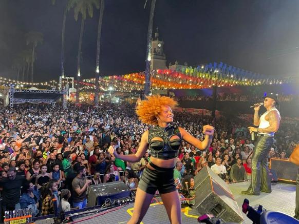 CONCEIÇÃO DE FEIRA: SÃO JOÃO 2024, LEO SANTANA E ESCANDURRAS LOTAM O ÚLTIMO DIA DO ARRASTA CONÇA