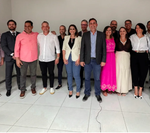 Prefeito eleito Gustavo Carmo anuncia composição de governo para 2025 em coletiva de imprensa