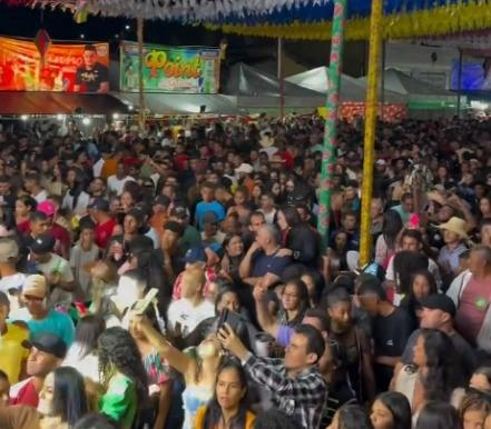SÃO PEDRO 2024 EM RIBEIRA DO AMPARO, ENCANTA PUBLICO