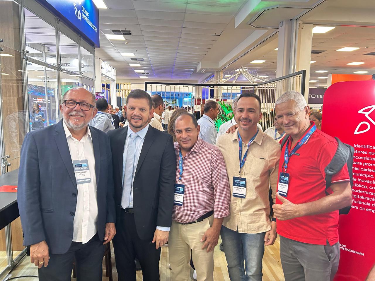 Prefeito Pequeno Sales participa de mais uma edição do Encontro de Prefeitos da da Bahia