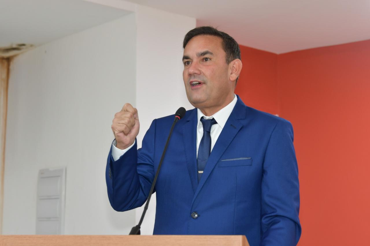 Na abertura dos trabalhos legislativos, prefeito Gustavo Carmo pede integração em favor do desenvolvimento de Alagoinhas