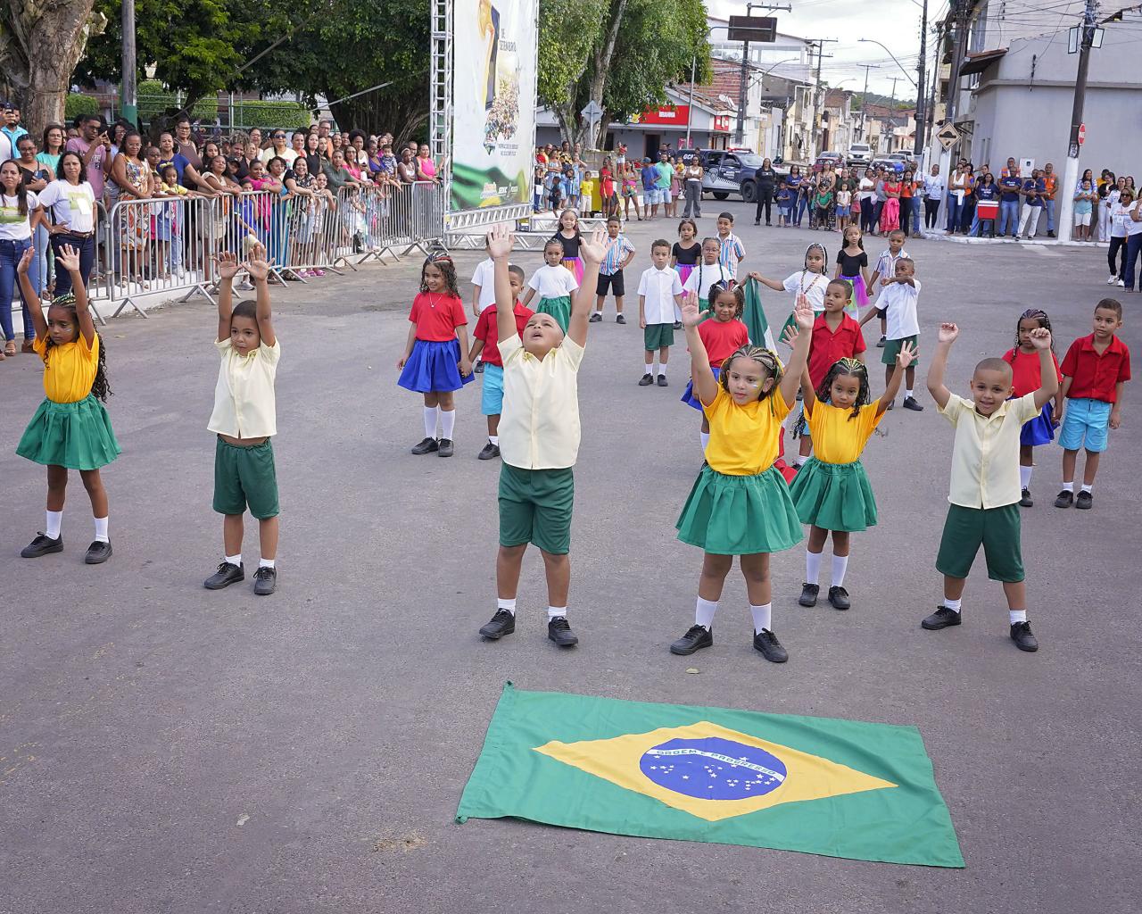 Ato Cívico de Pojuca celebra a Independência com patriotismo, cultura e protagonismo estudantil