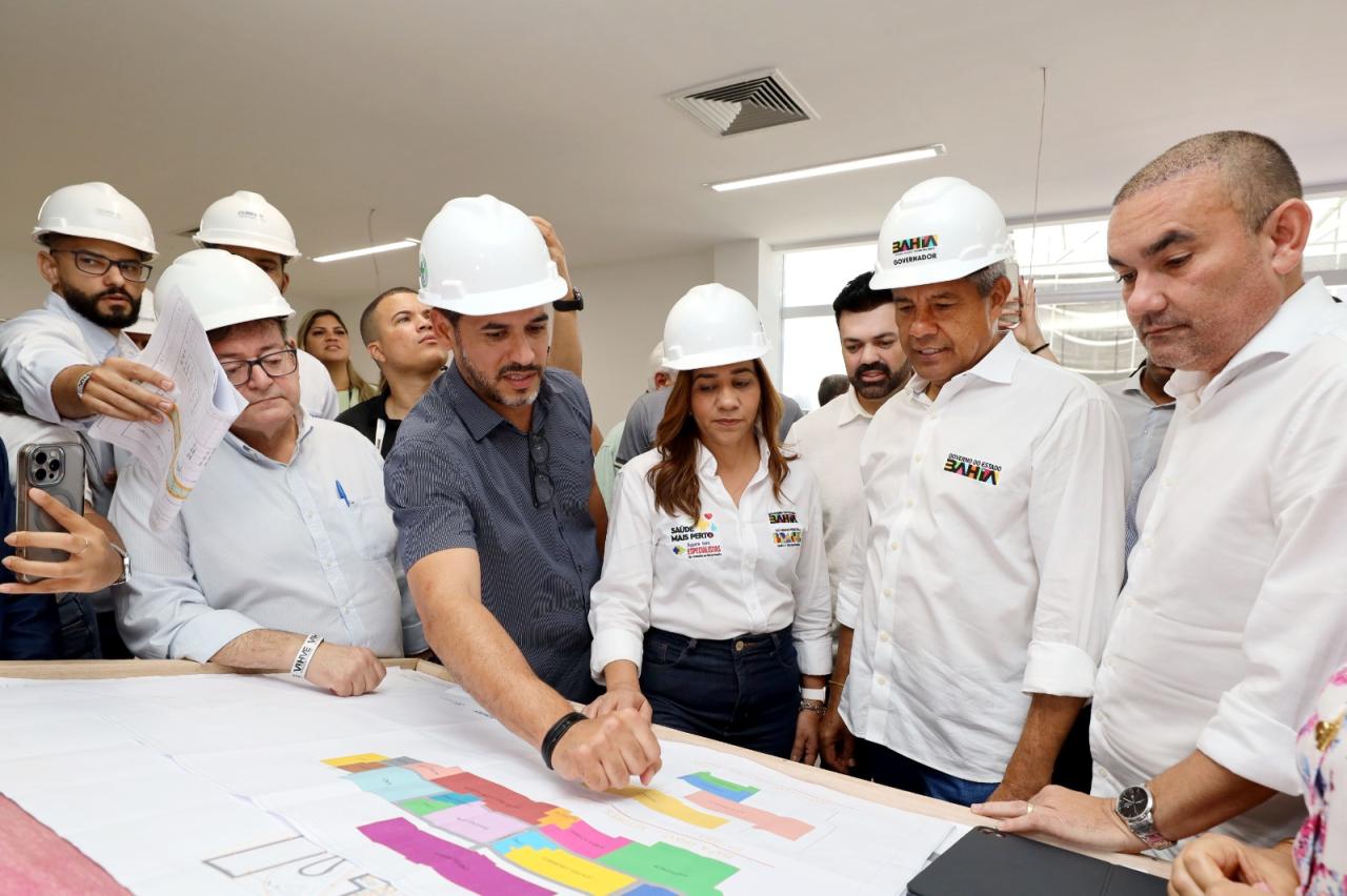 Em Alagoinhas, governador acompanha avanço das obras do novo hospital regional