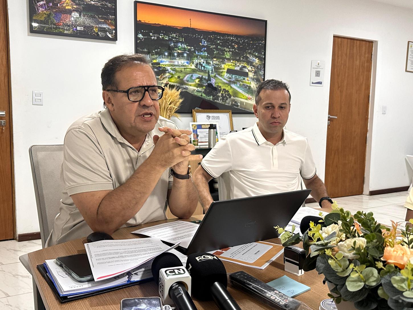 Prefeito Luizinho Trinchão promove coletiva de imprensa para apresentar programação do Arraiá do Juca 2026