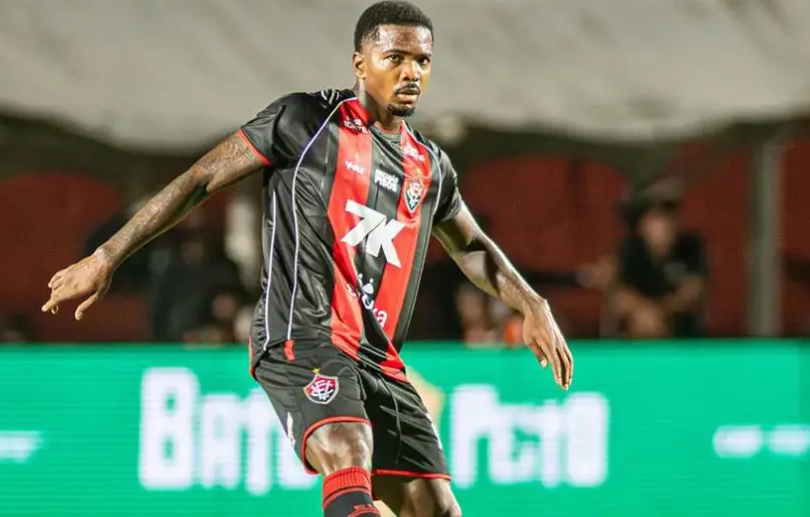 Cacá e Luan Cândido desfalcam o Vitória contra o Flamengo