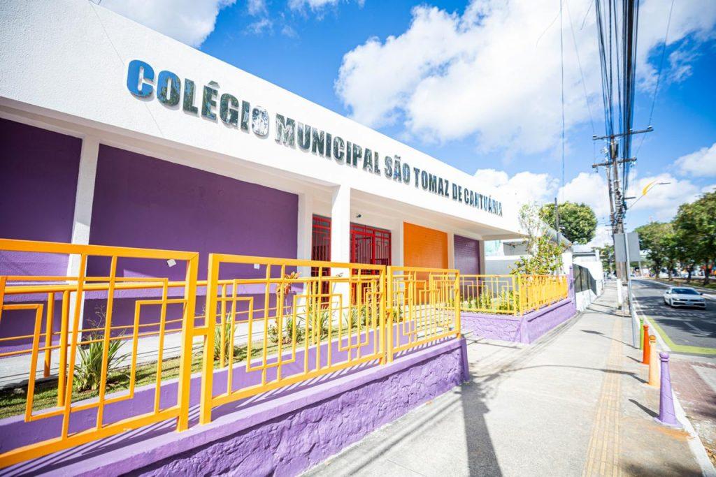 Prefeitura de Camaçari entrega primeira etapa das melhorias do Colégio Municipal São Tomaz de Cantuária